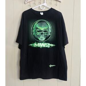 Vintage Men's Call of Duty Shirt  Modern Warfare 2 Pre-loved